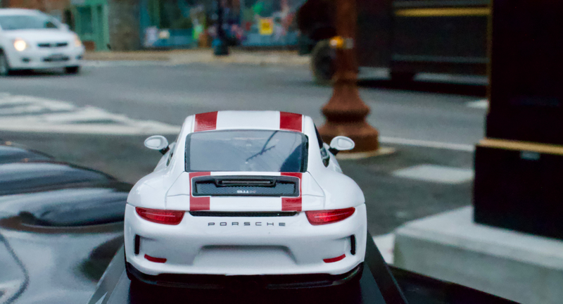 Illustration for article titled Friday Flat Sixes - Spark 911R
